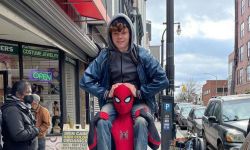 《蜘蛛侠3》热拍 “荷兰弟”汤姆·霍兰德与弟弟哈里·赫兰德片场合影