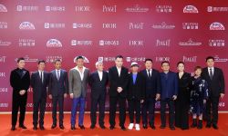 电影《中国医生》《长津湖》剧组亮相第24届上海电影节红毯