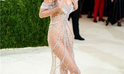 2021Met Gala纽约大都会时装庆典  肯豆Kendall Jenner闪耀红毯