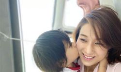 37岁钟嘉欣带儿子回香港，时隔6年回归TVB，与惠英红竞争视后 