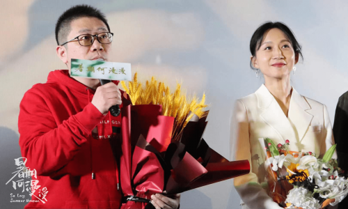 文艺电影《暑期何漫漫》北京首映礼，朴实细腻的童年感人催泪