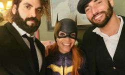 DC电影《蝙蝠女》正式杀青 导演阿迪尔·埃尔·阿比晒女主合照