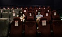 中国电影正在经历最艰难时刻 影院经理：每天一睁眼就在亏钱