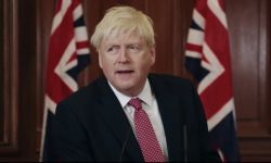 《信条》男星肯尼斯·布拉纳演英国首相约翰逊，英剧《权杖之岛》首曝预告