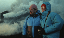 《火山挚恋》全球票房突破百万美元 ，年度票房最高纪录片
