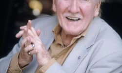 《哈利·波特》分院帽配音演员莱斯利·菲利普斯去世， 享年98岁