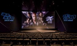 《速激10》在北京环球度假区城市大道影院隆重举行首映，范·迪塞尔视频问候中国影迷