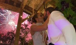 J.Lo一周年结婚纪念晒婚礼照， 与大本烟花下拥吻浪漫氛围拉满