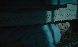 惊悚片《孤立无援》今年9月22日上线Hulu，《高材生》《难以置信》女星凯特琳·德弗主演