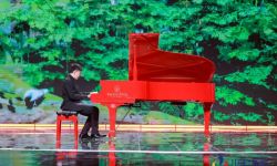 中国香港少年钢琴家廖偲楷央媒专访，解读如何更好演绎钢琴作品